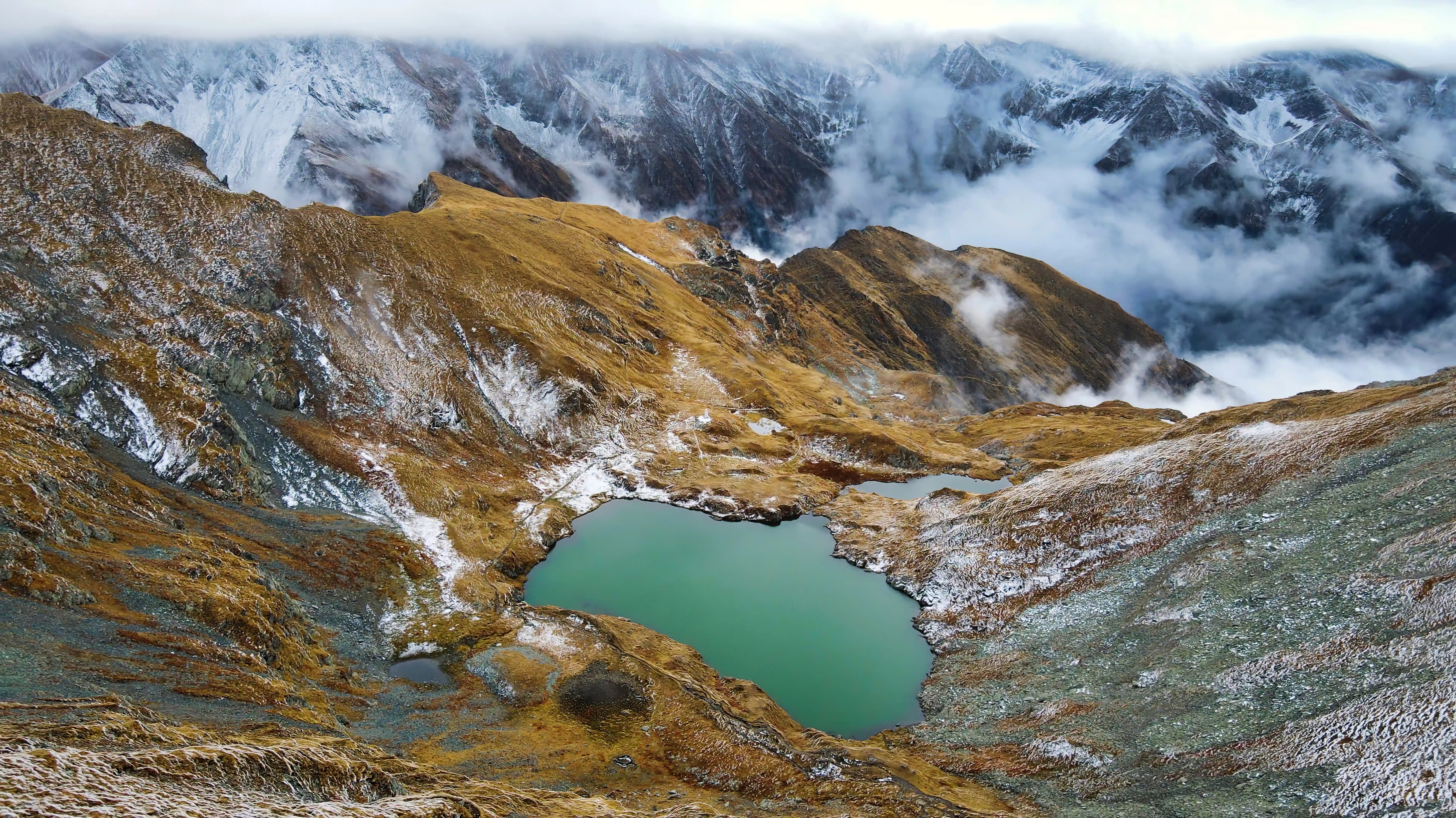 Langtang Gosaikunda Chisapani Trek 16 Days